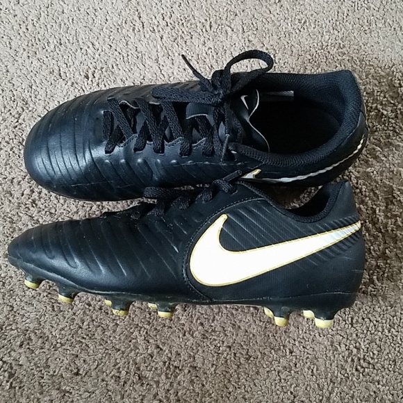 nike tempo soccer boots
